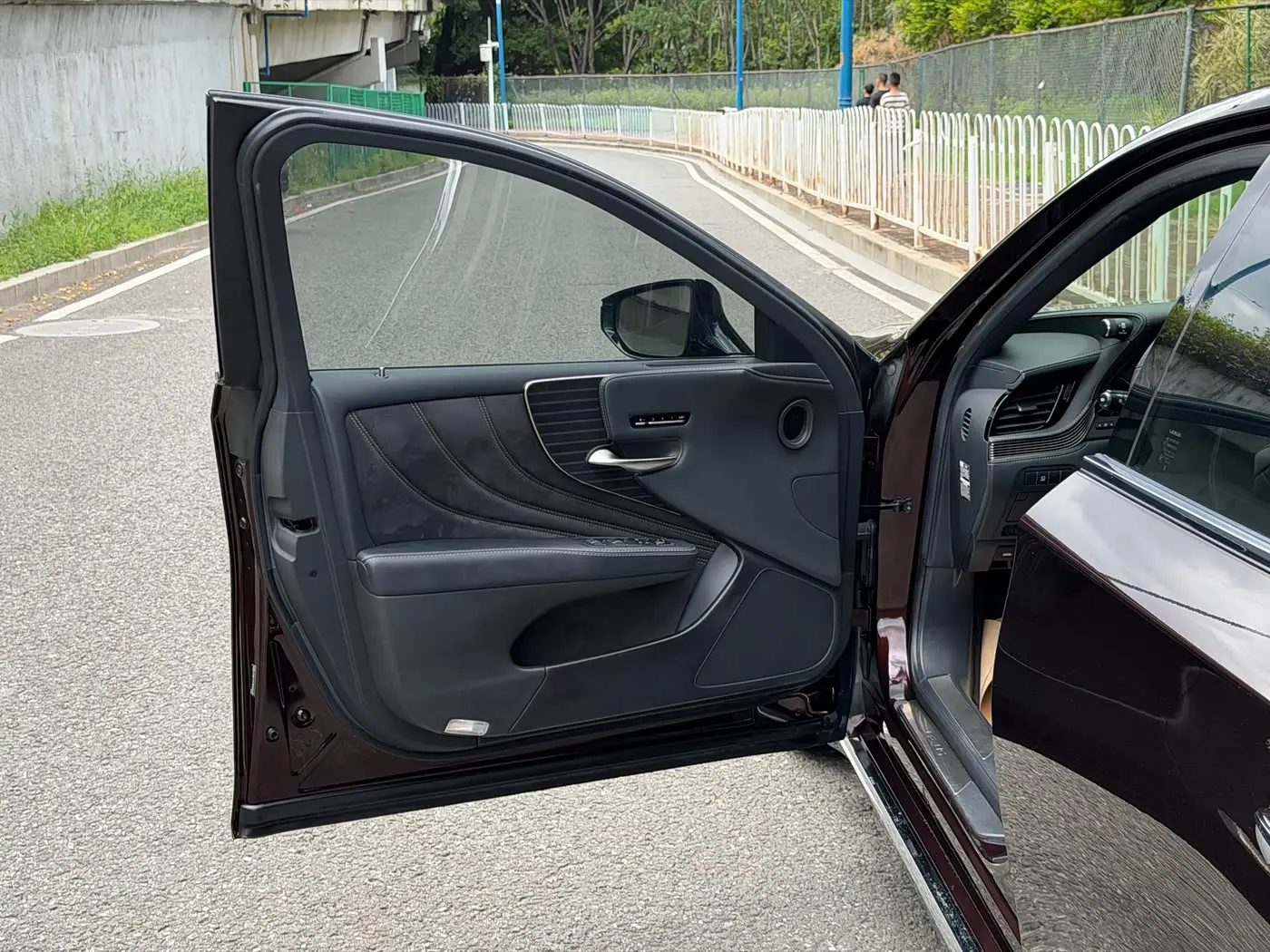 Lexus LS 2019 — Şəkil 7/19