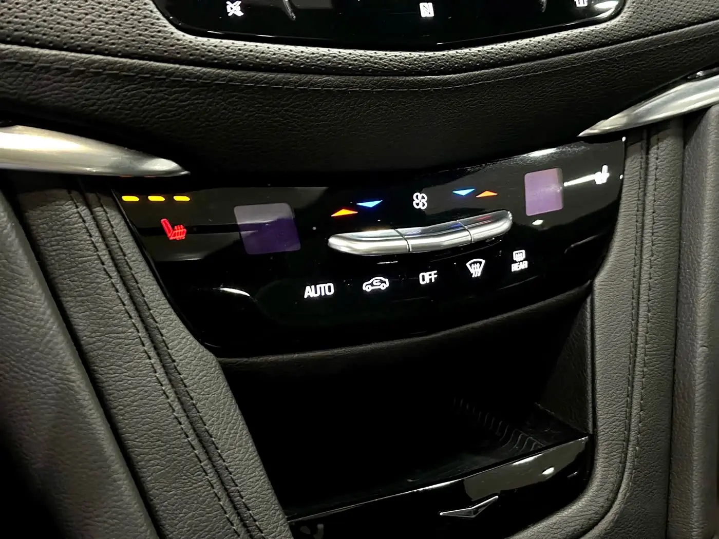 Cadillac XT6 2021 — Photo 17/20