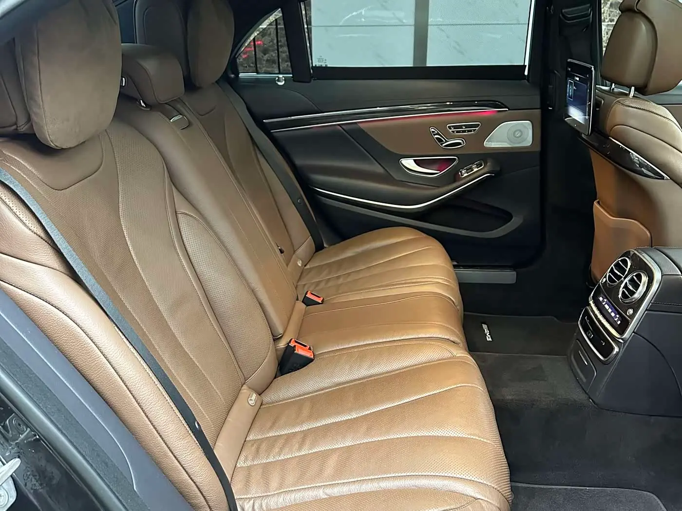 Mercedes-Benz S-Class 2018 — Photo 12/20