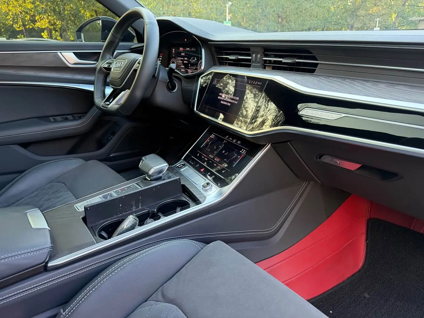 Audi A6L 2023 — Photo 8/17