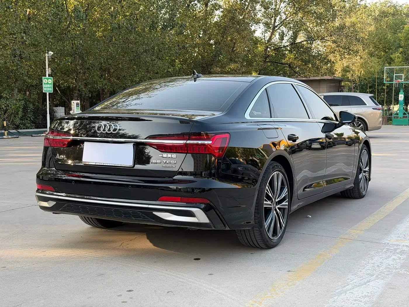 Audi A6L 2023 — Photo 17/17