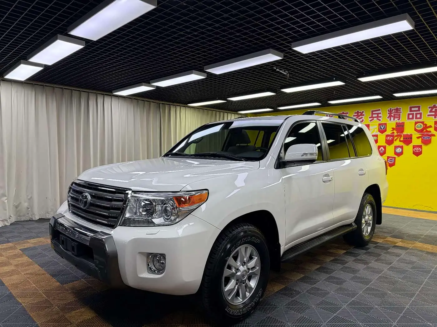 Toyota Land Cruiser, 2014