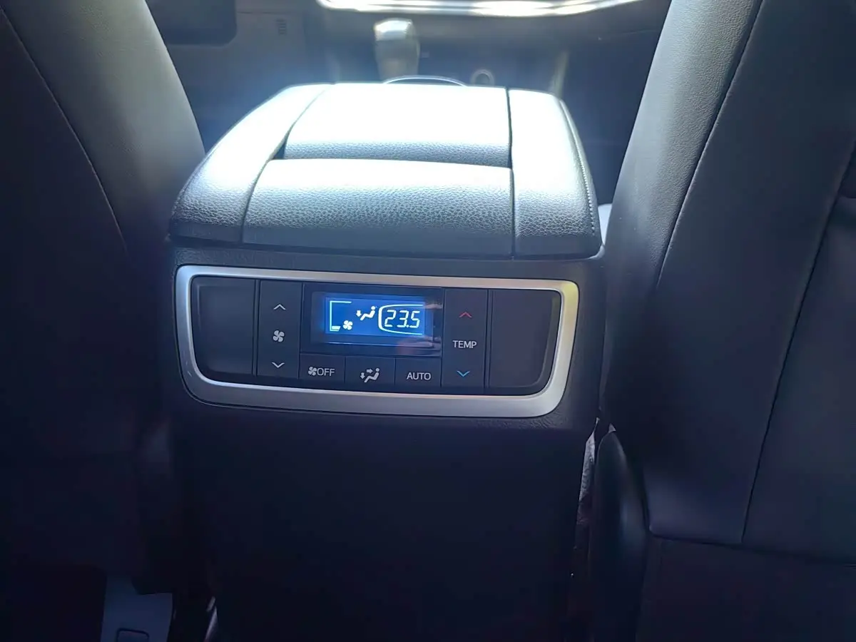 Toyota Highlander 2021 — Фото 20/20