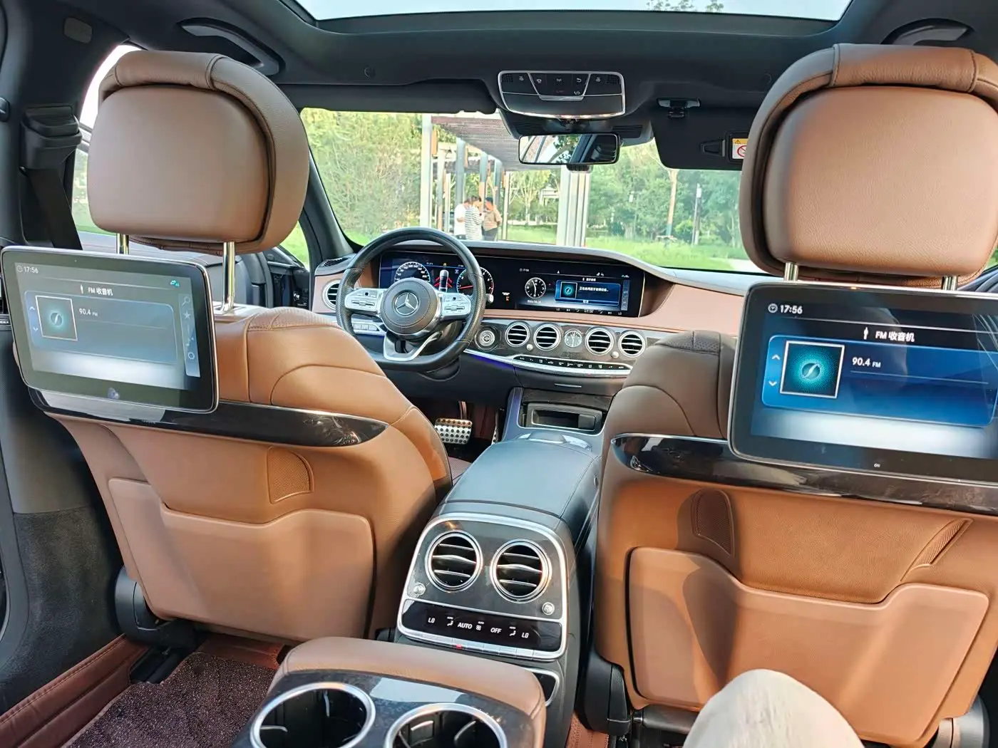 Mercedes-Benz S-Class 2019 — Photo 16/20