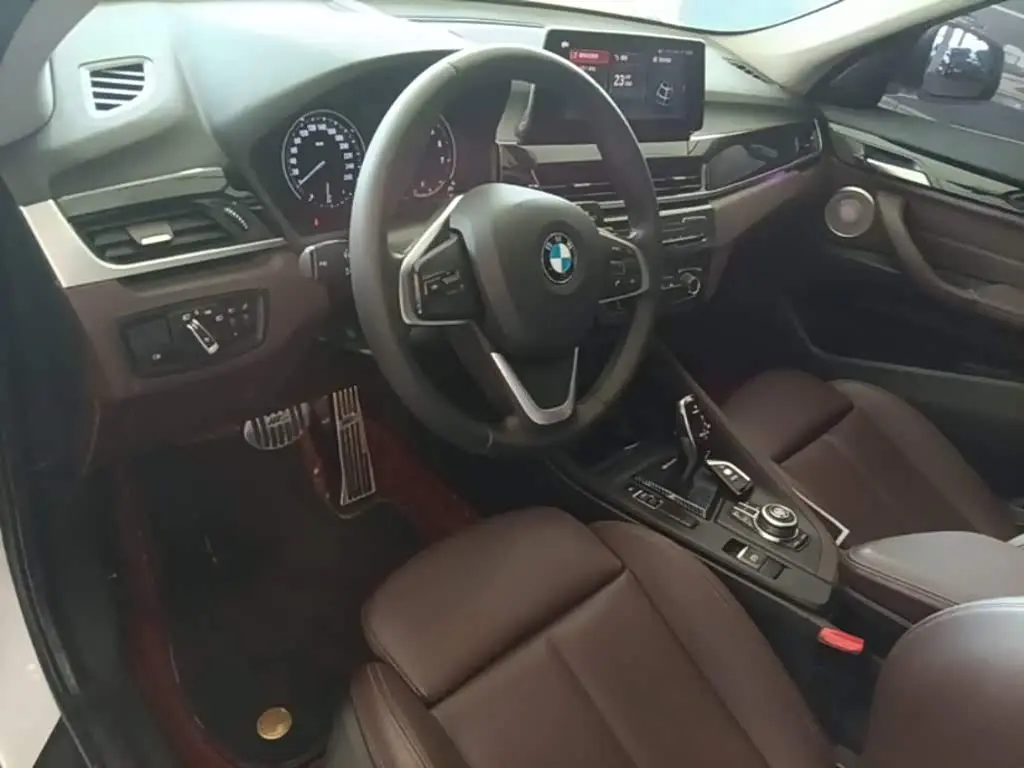 BMW X1 2020 — Фото 10/20