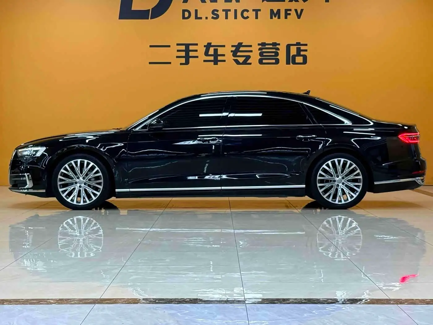 Audi A8 2021 — Photo 3/12
