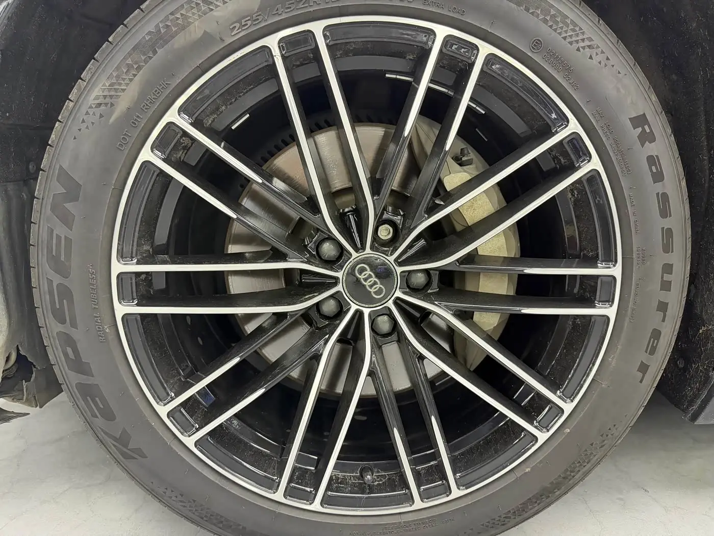 Audi A8 2020 — Photo 12/15