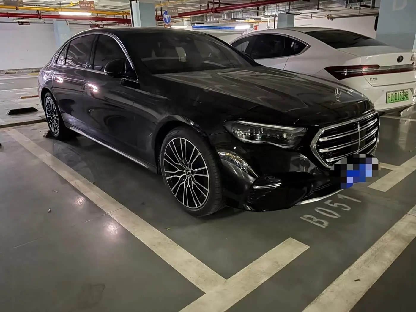 Mercedes-Benz E-Class 2024 — Photo 1/4