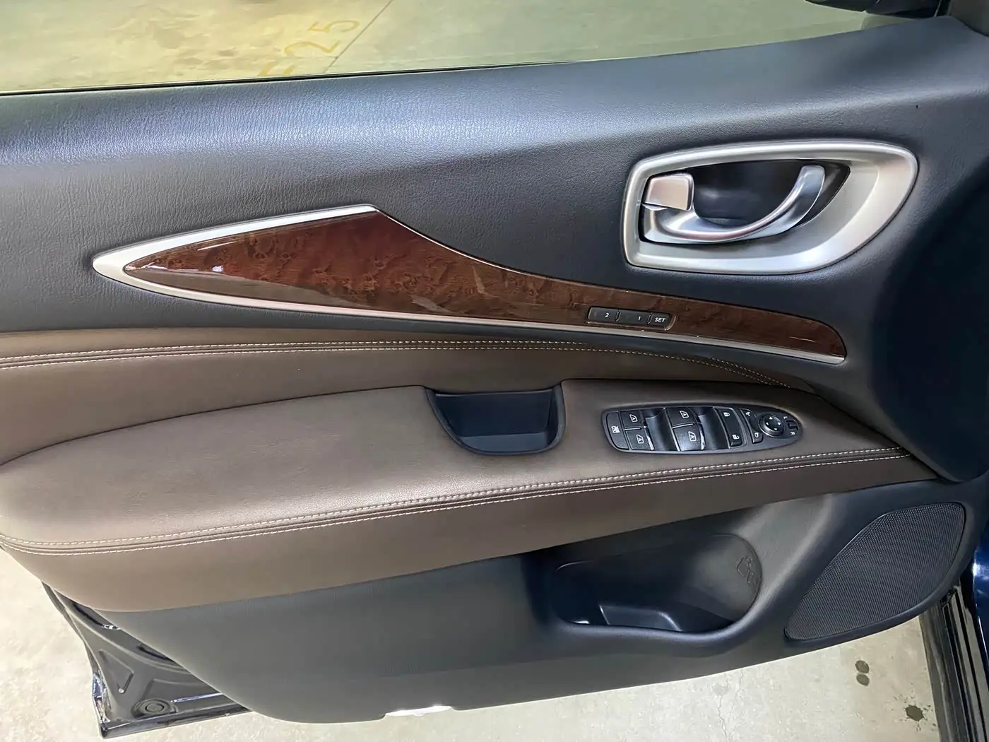 Infiniti QX60 2021 — Photo 19/20