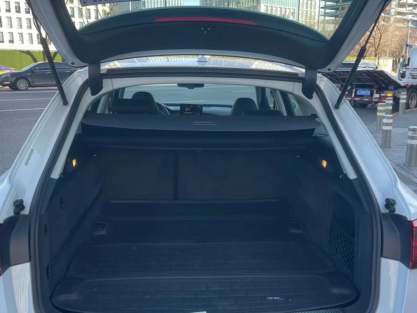 Audi A6 2016 — Photo 18/19