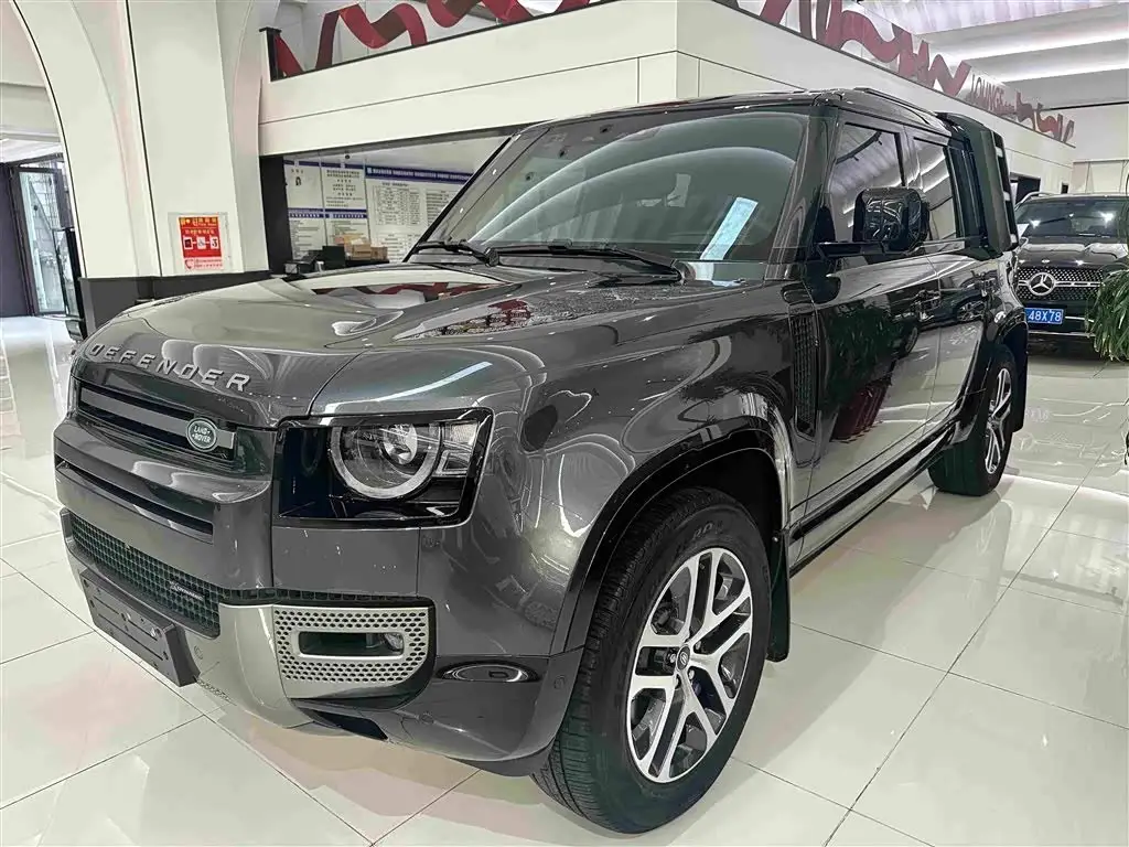 Land Rover Defender, 2023