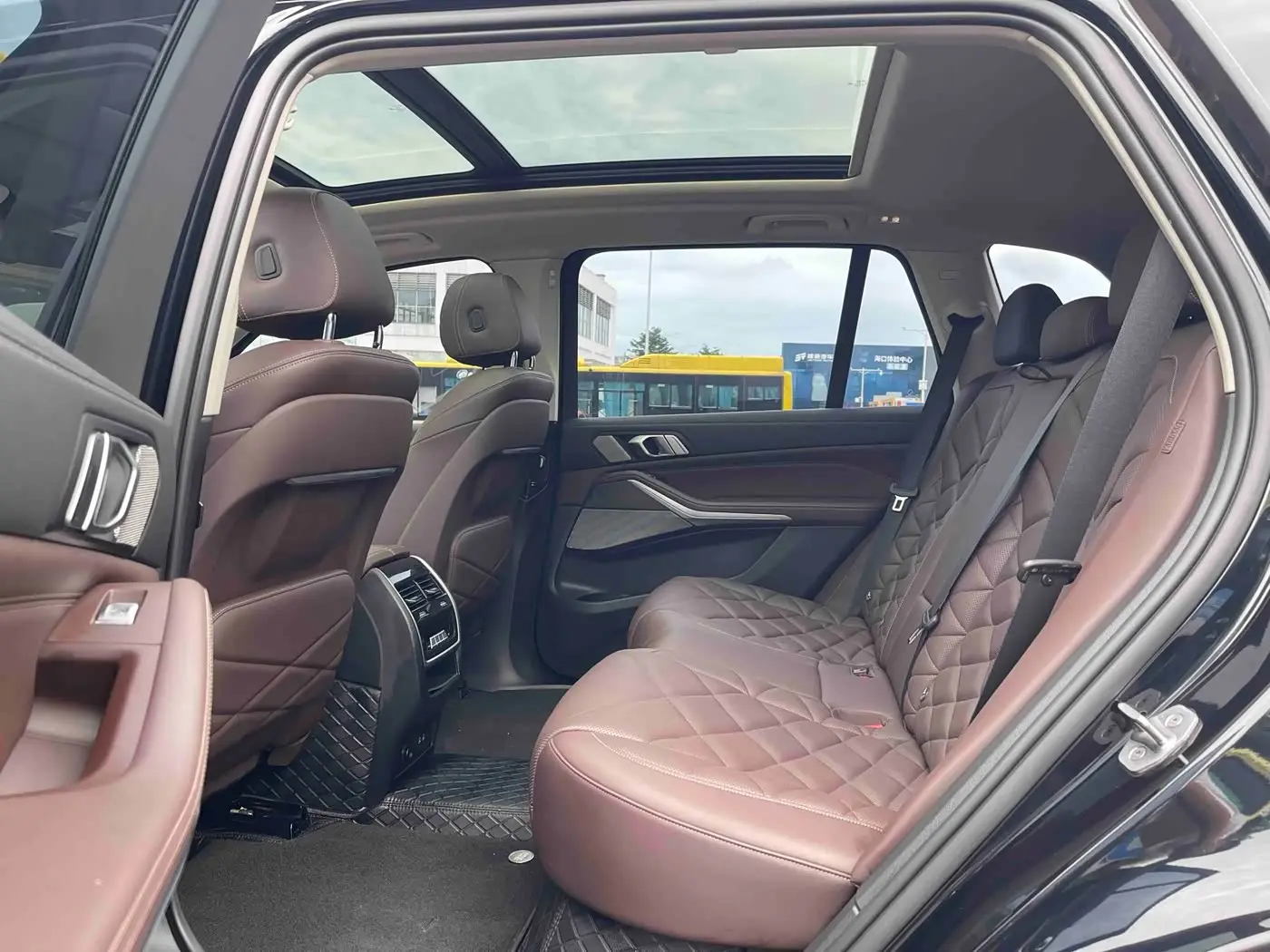 BMW X5 2022 — Photo 6/15