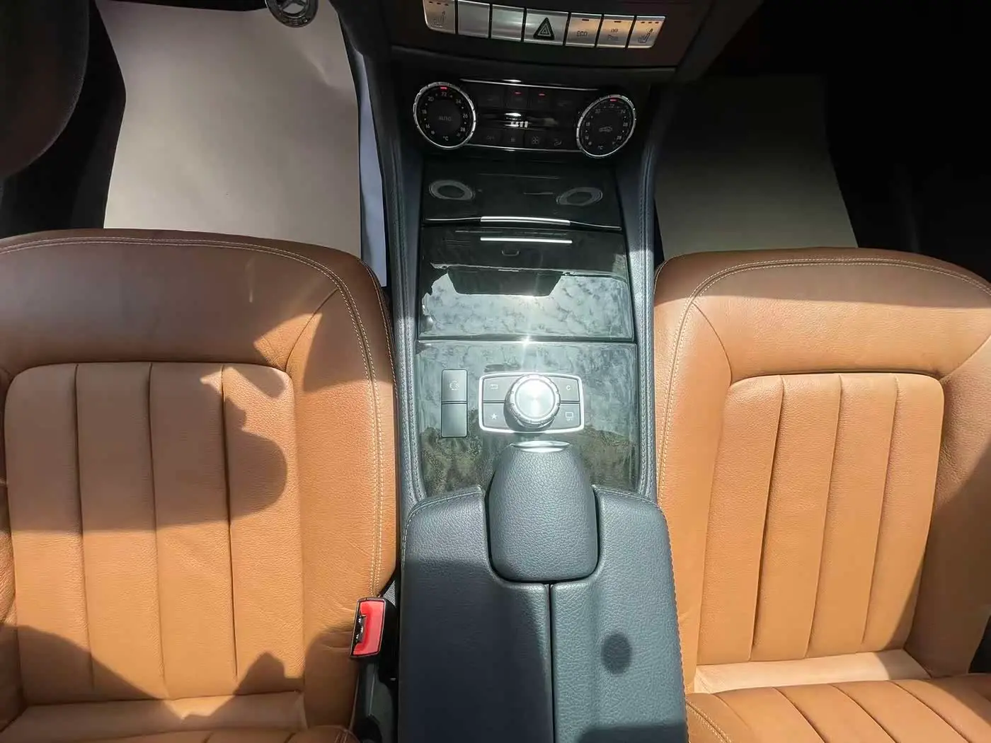 Mercedes-Benz CLS 2015 — Şəkil 19/20