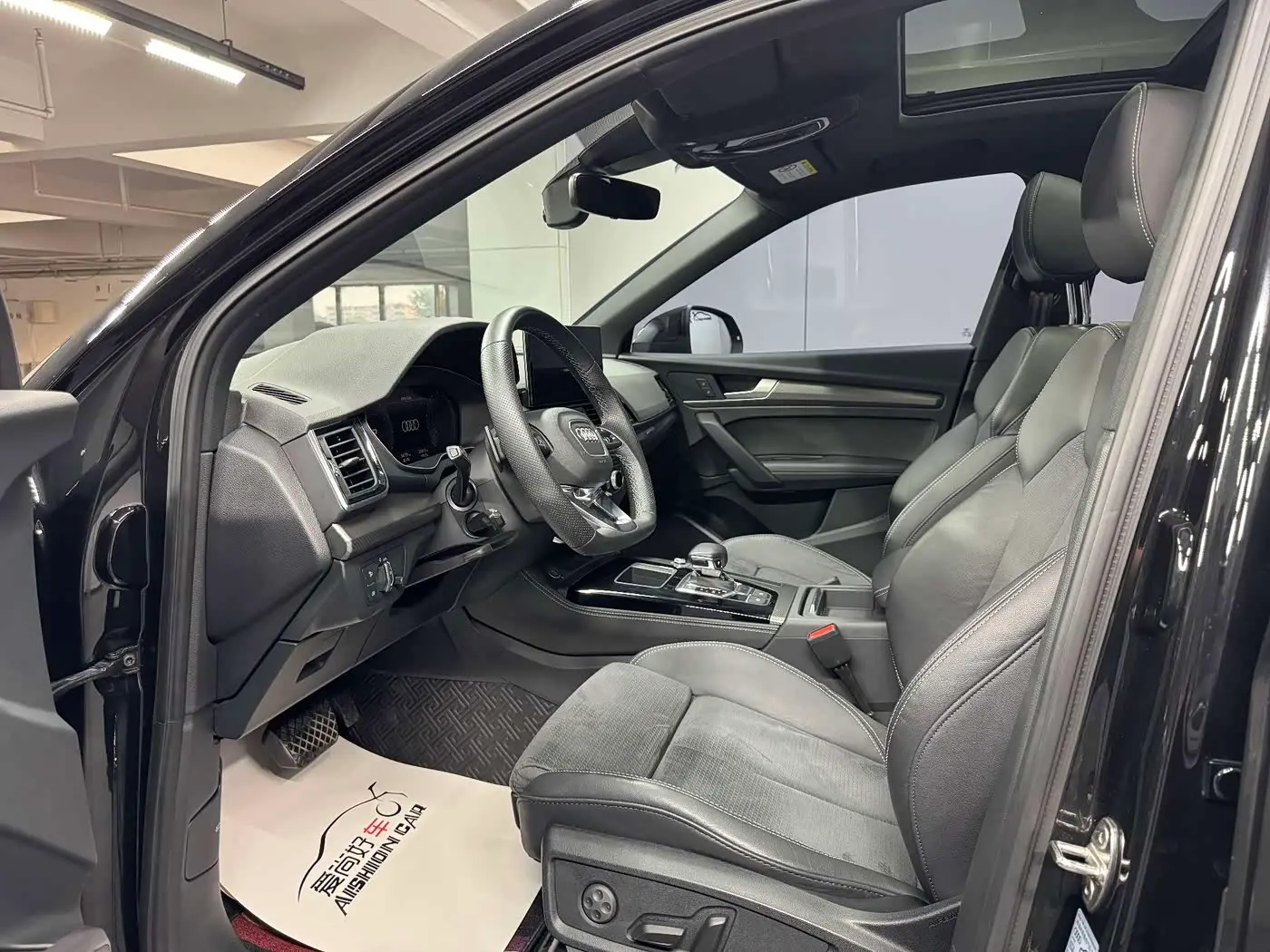Audi Q5L Sportback 2021 — Photo 8/19