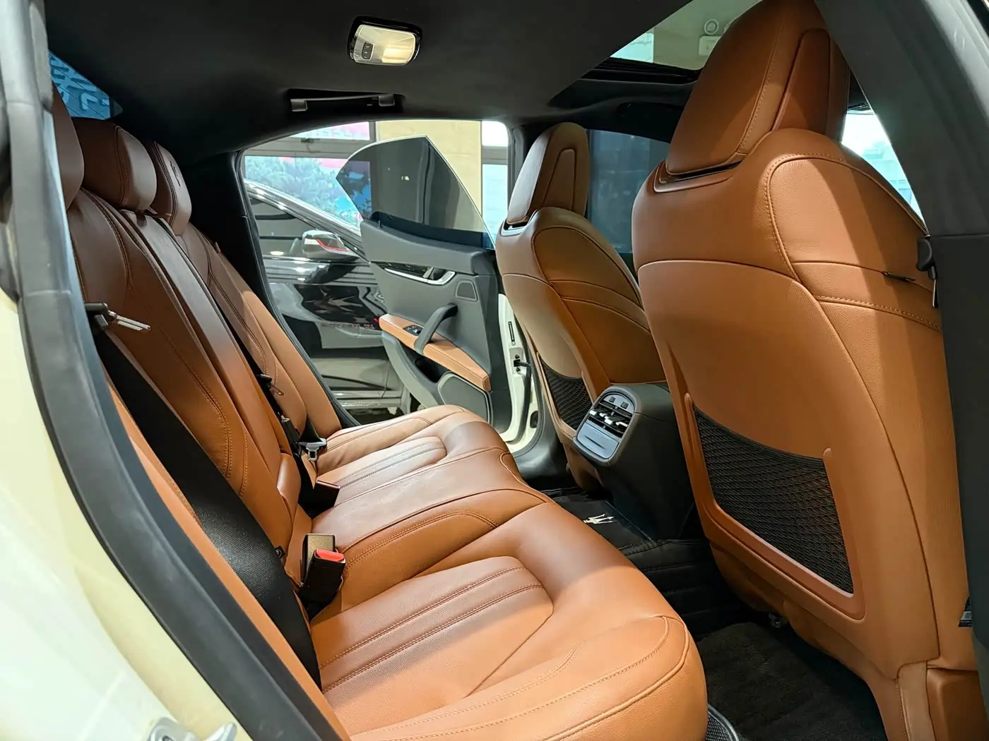 Maserati Ghibli 2023 — Photo 14/20