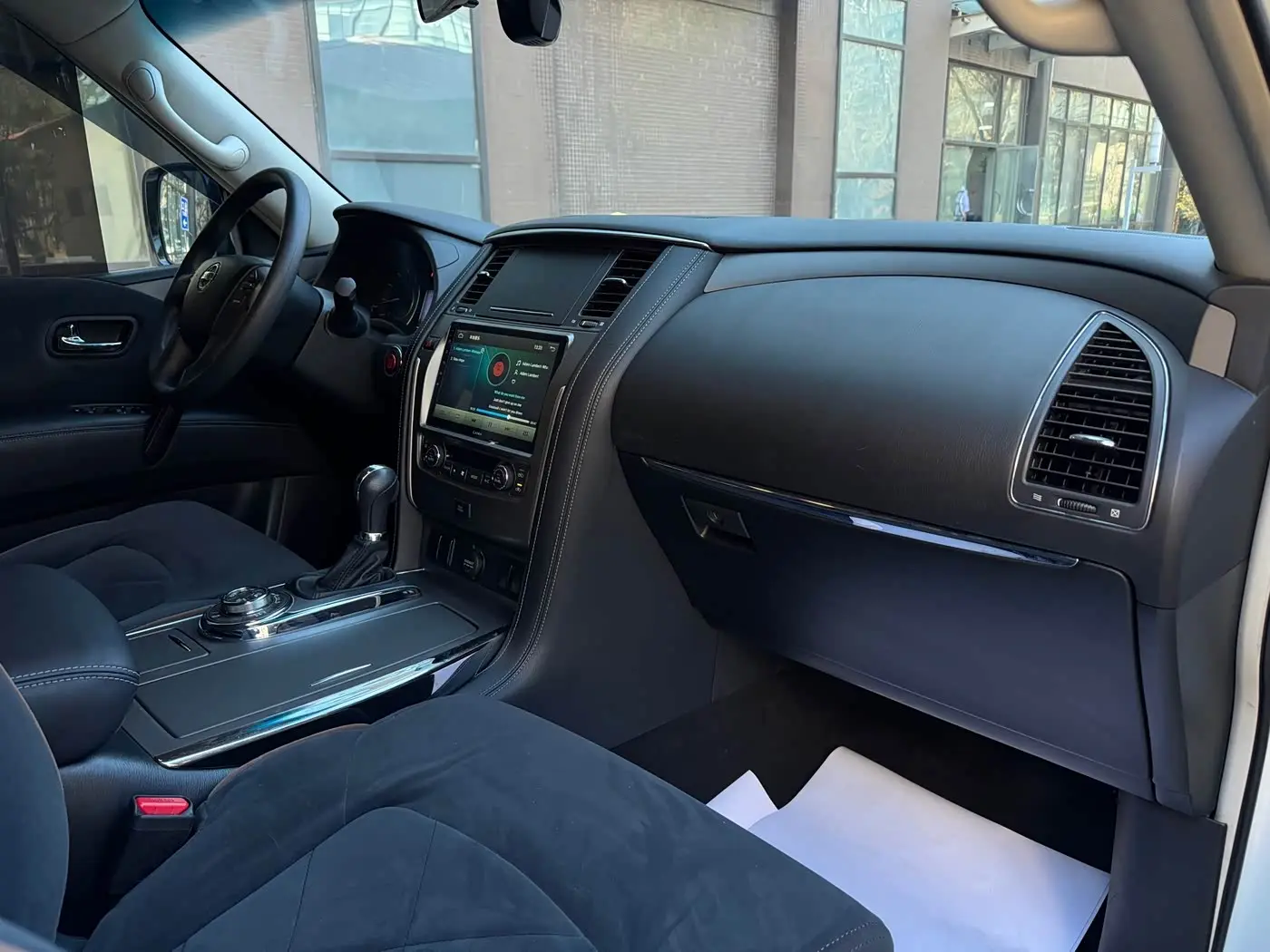 Nissan Patrol 2018 — Photo 9/20