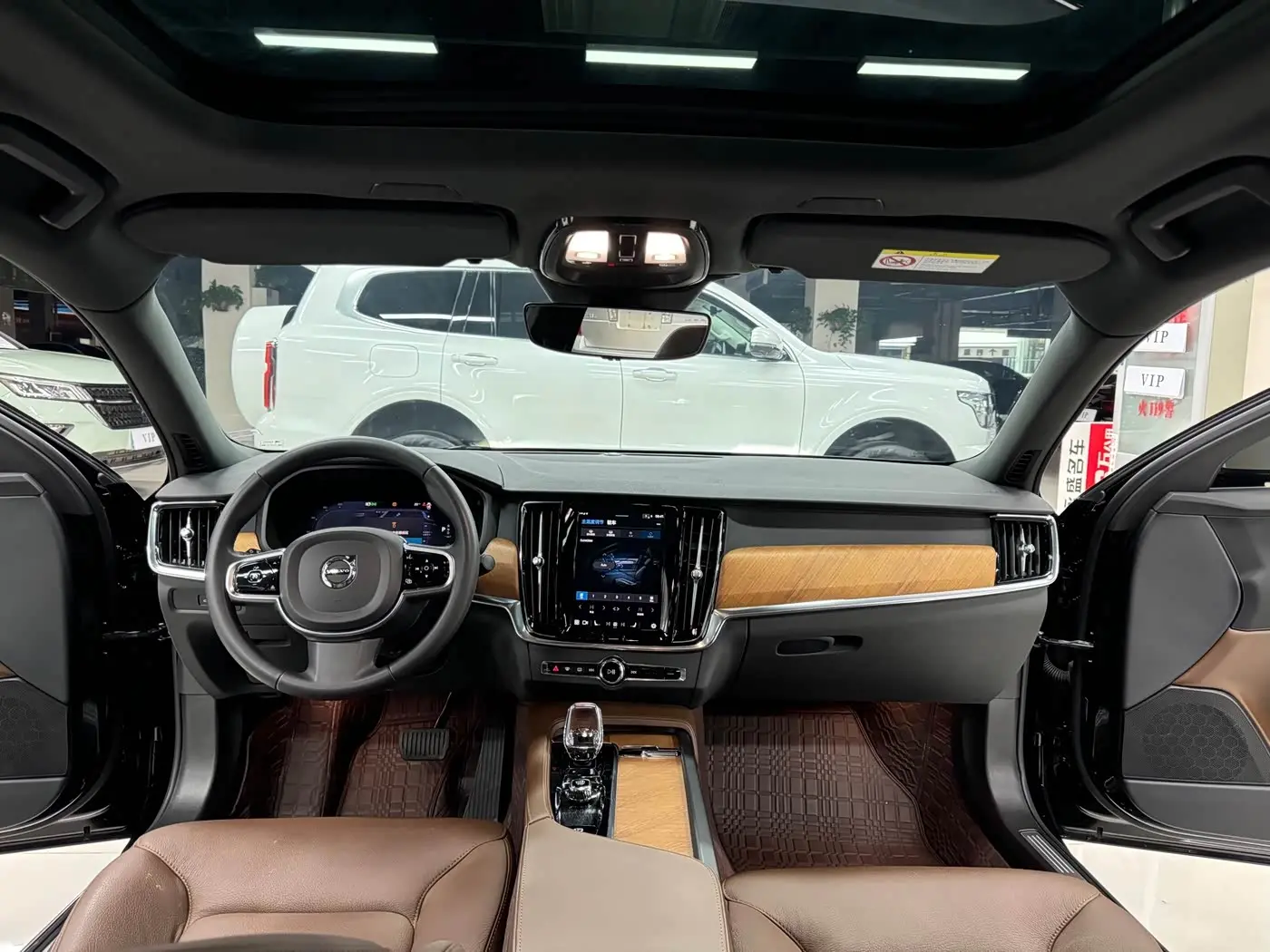 Volvo S90 2023 — Photo 16/20