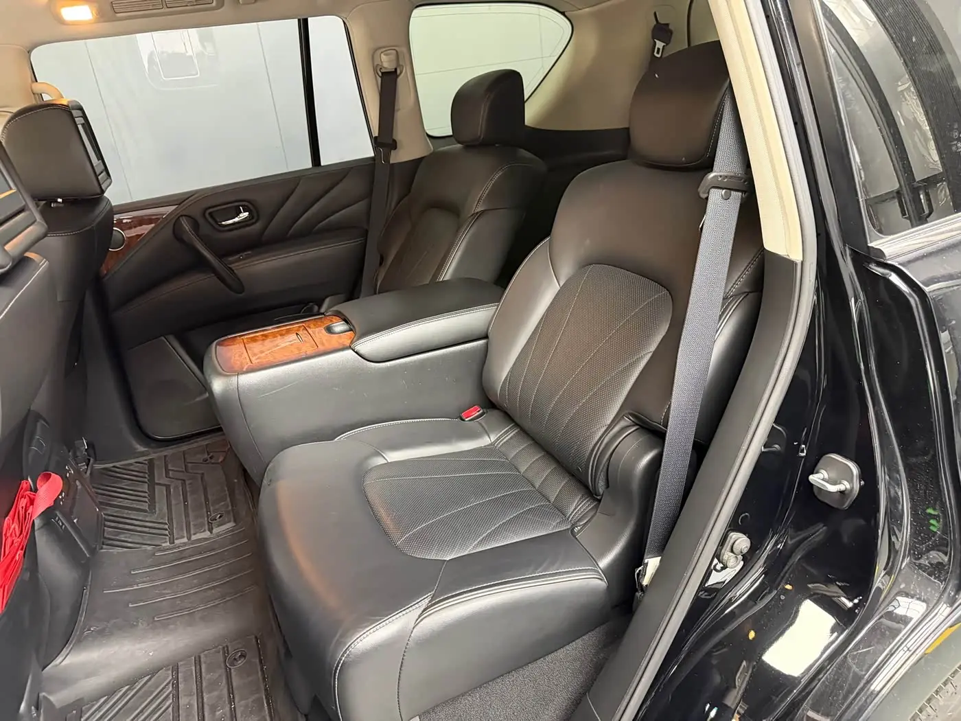 Infiniti QX80 2017 — Şəkil 8/20