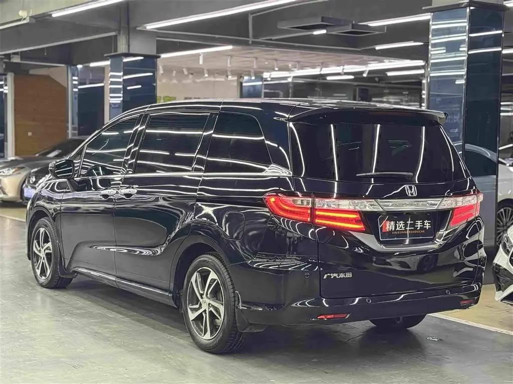 Honda Odyssey 2017 — Photo 17/20