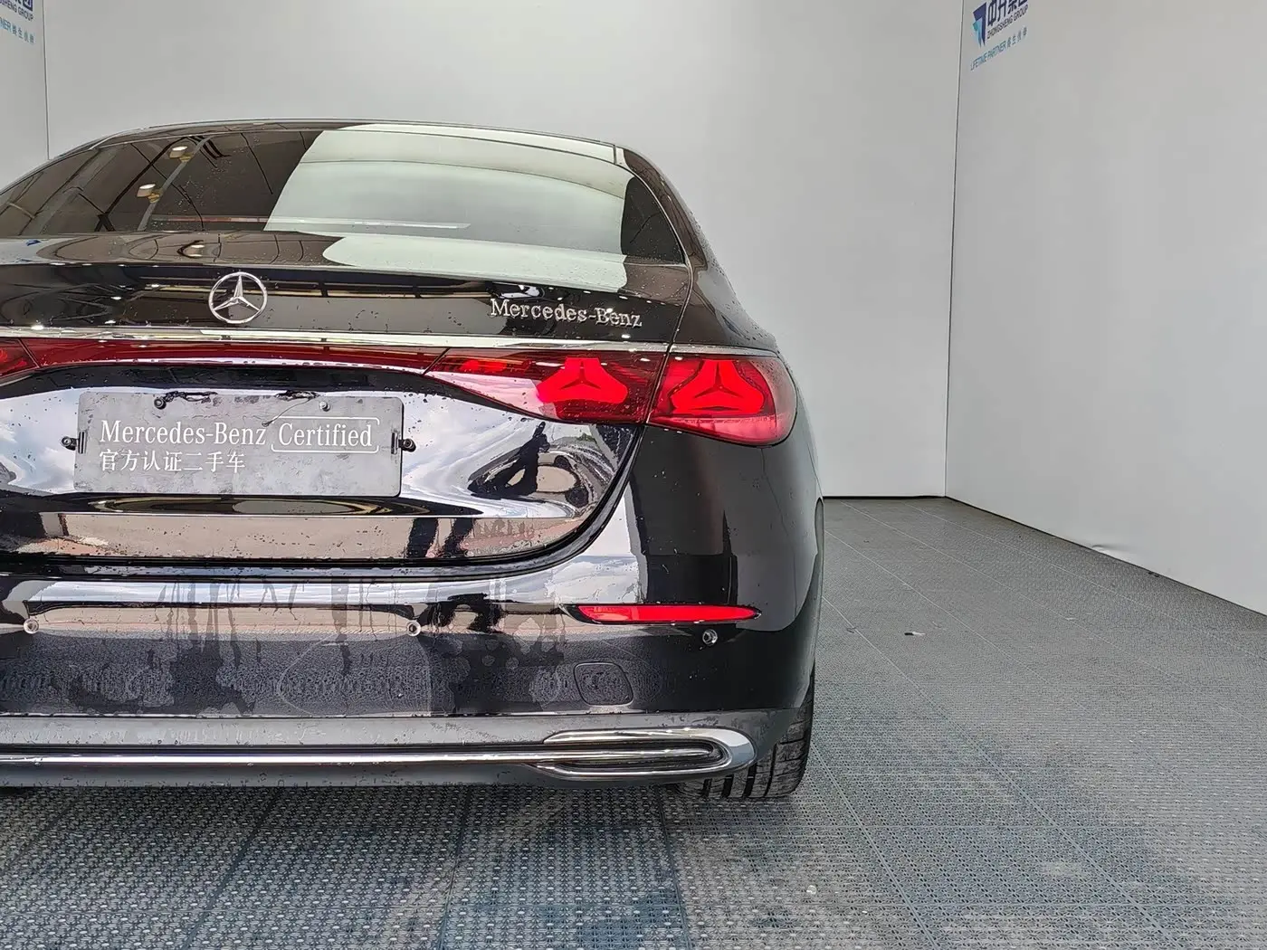 Mercedes-Benz E-Class 2025 — Фото 19/19