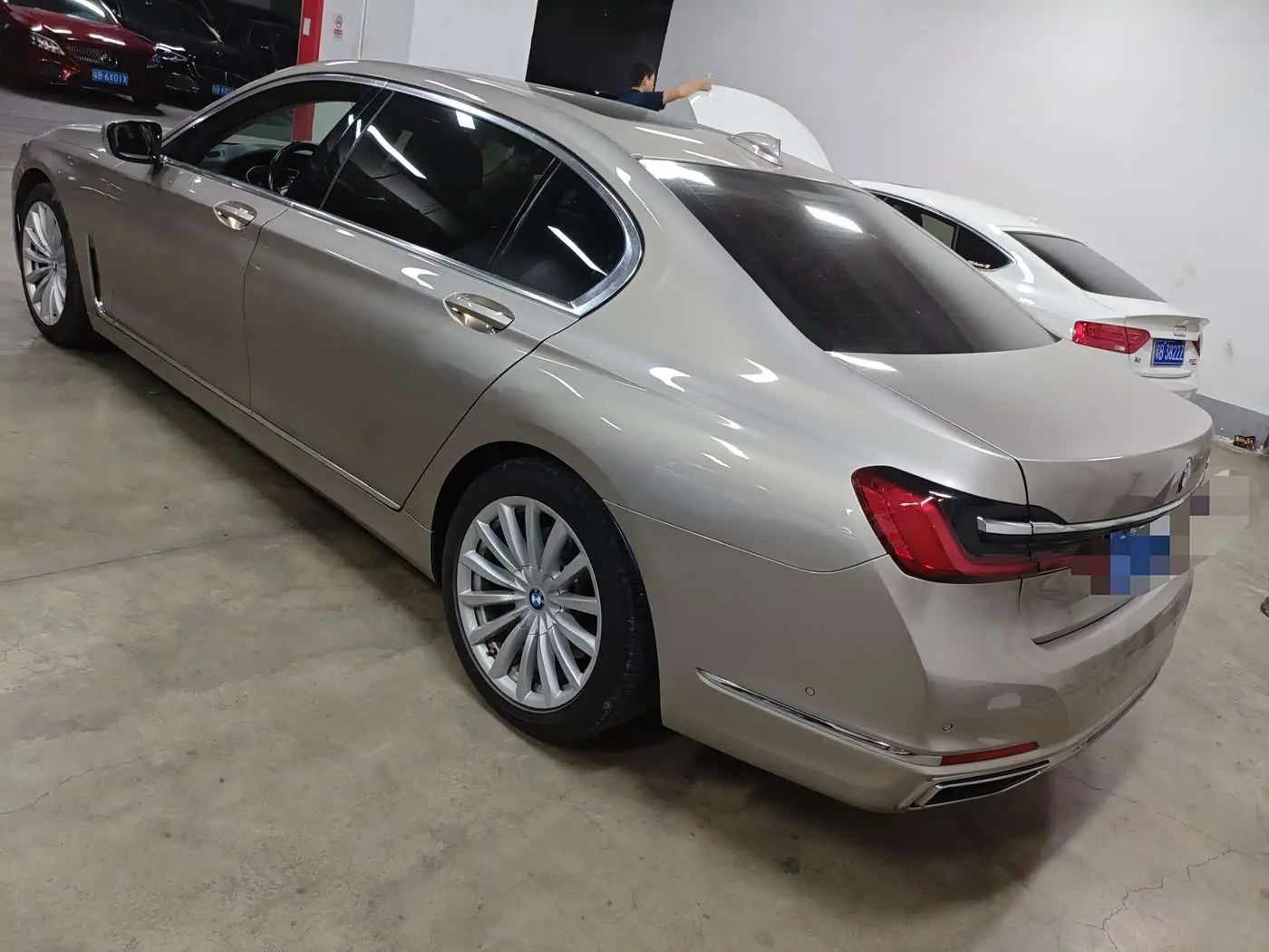 BMW 7 Series 2021 — Şəkil 8/10