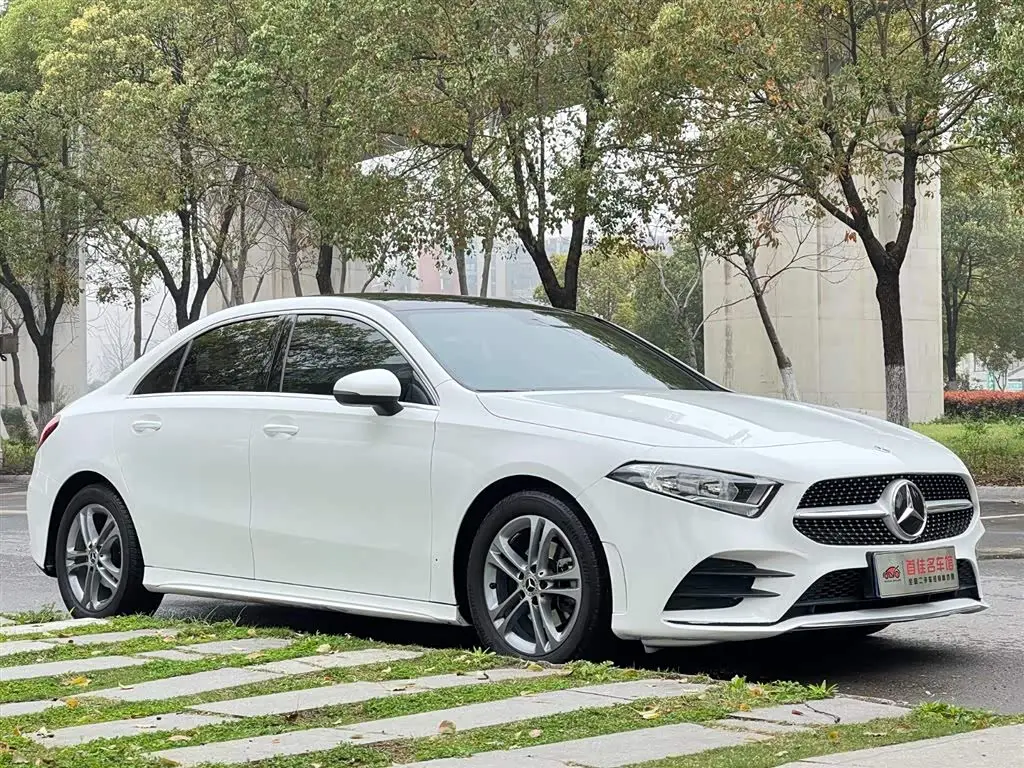 Mercedes-Benz A-Class 2023 — Фото 3/18