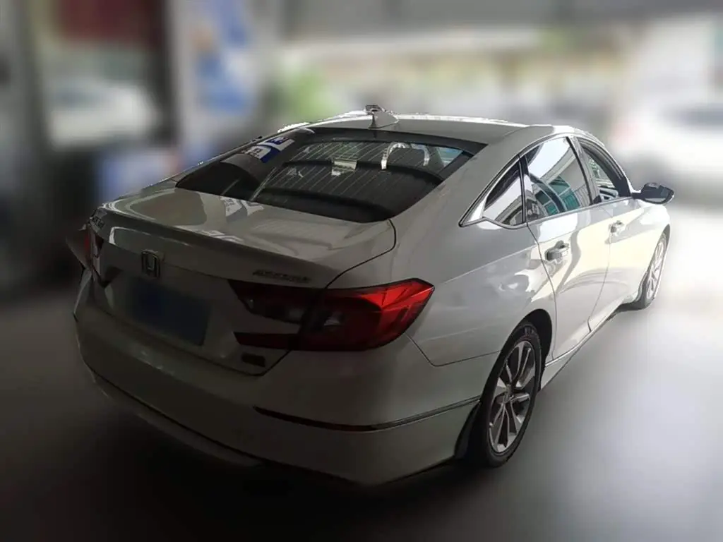 Honda Accord 2018 — Фото 12/20