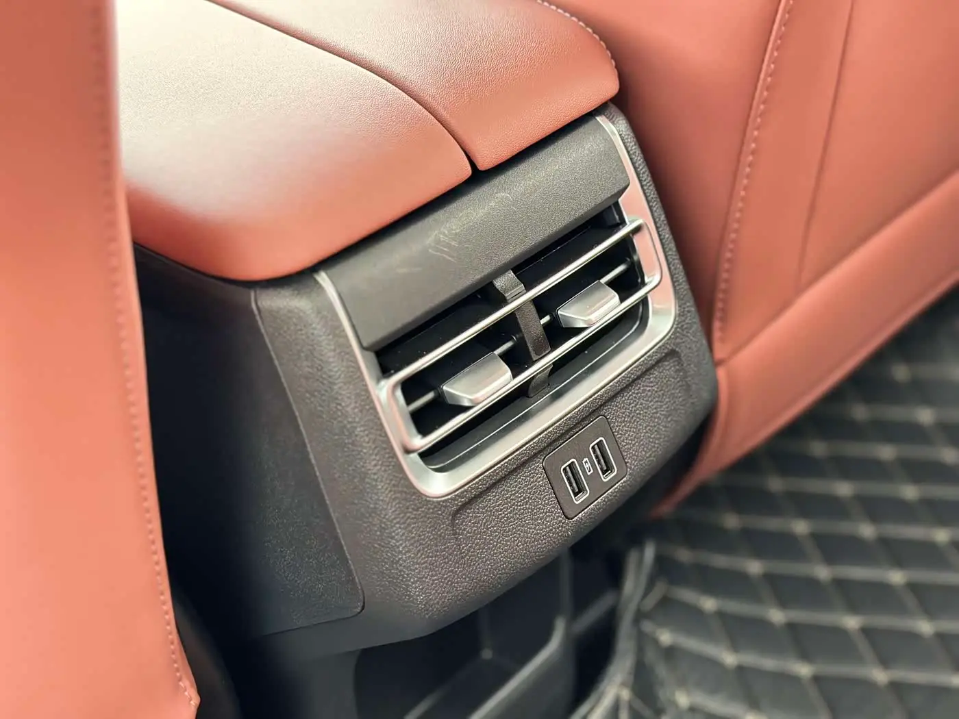 Changan CS75 PLUS 2025 — Фото 15/18