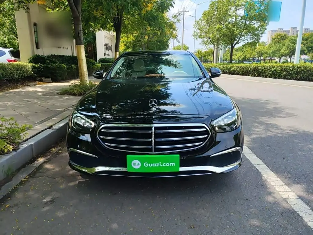 Mercedes-Benz E-Class 2022 — Photo 3/20