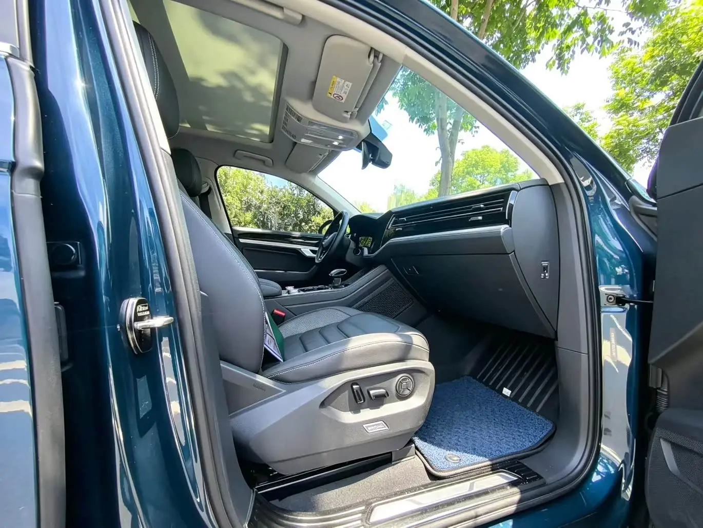Volkswagen Touareg 2021 — Şəkil 7/9
