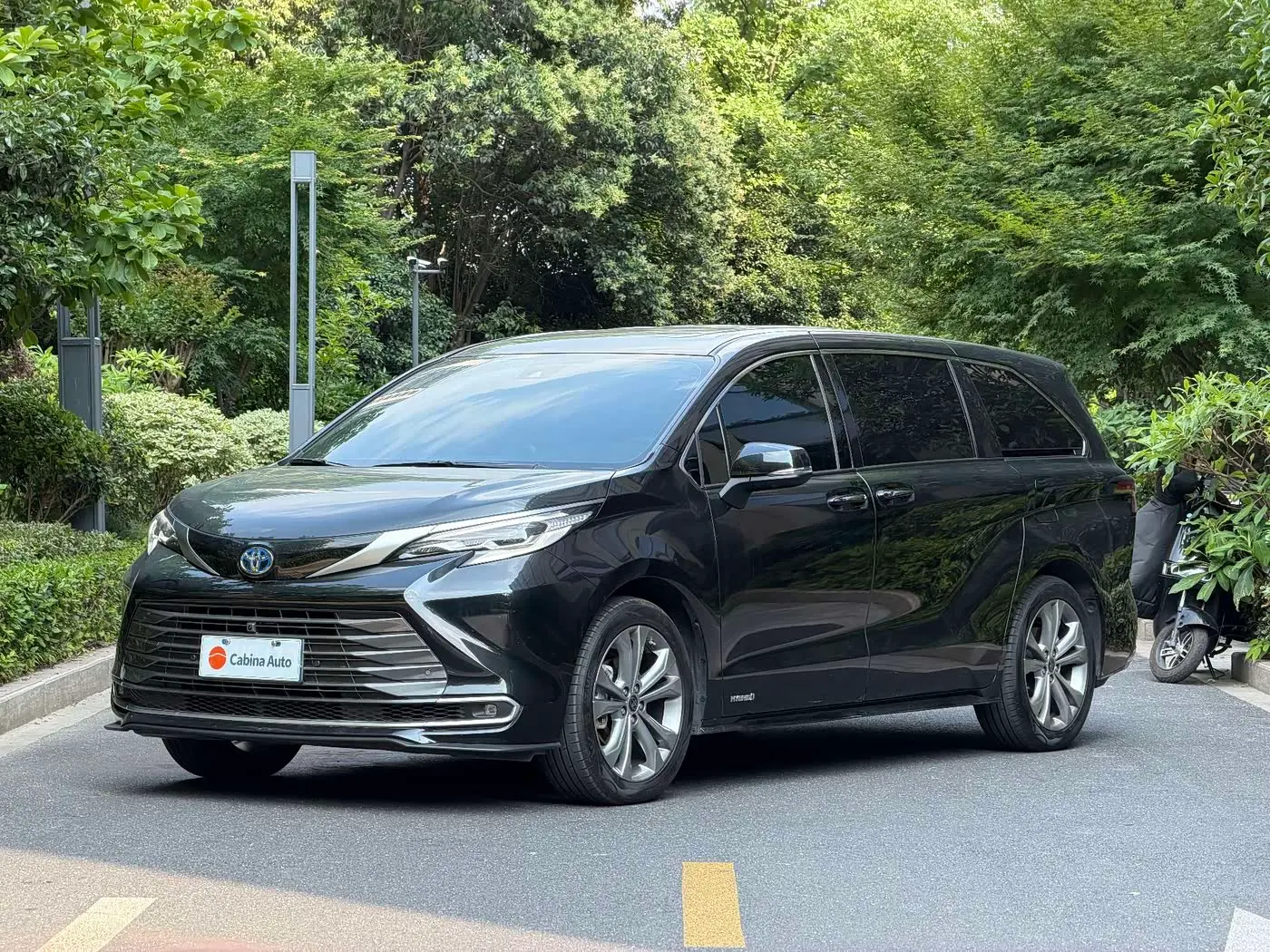 Toyota Sienna 2023 — Şəkil 1/16