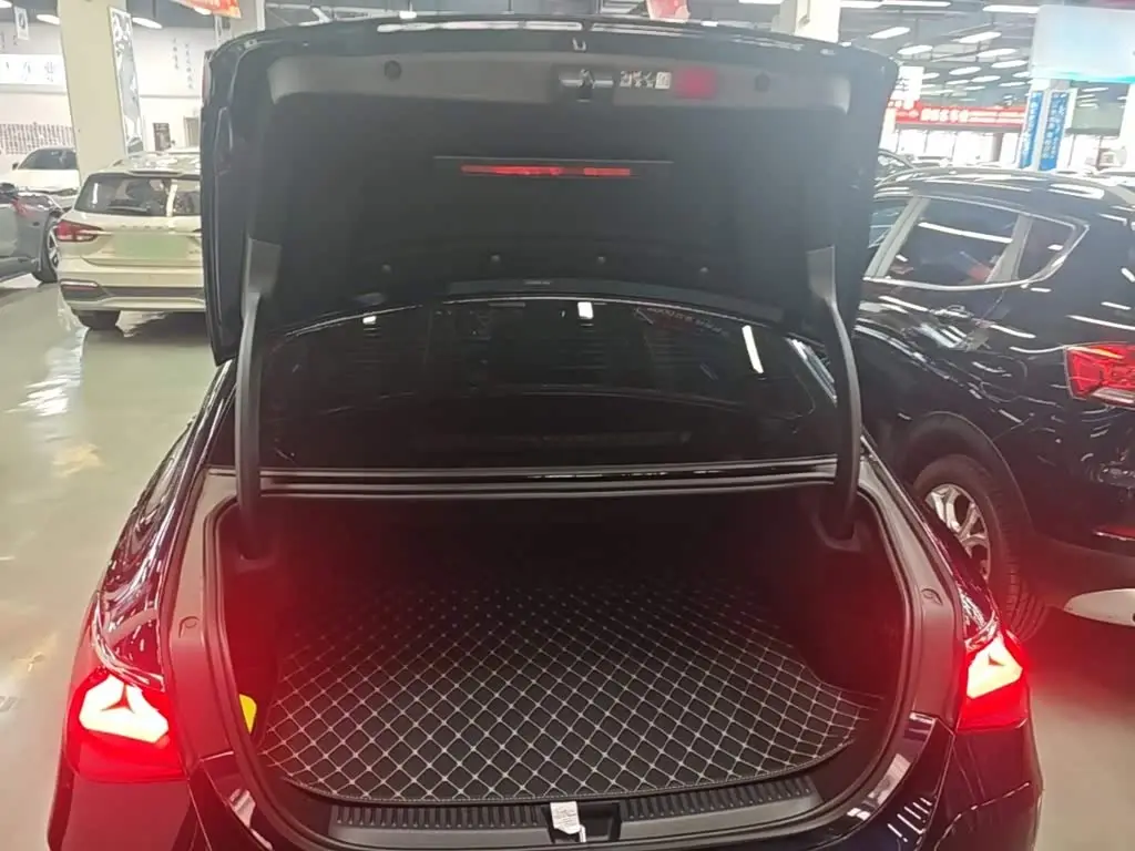 Mercedes-Benz E-Class New Energy 2025 — Şəkil 19/20