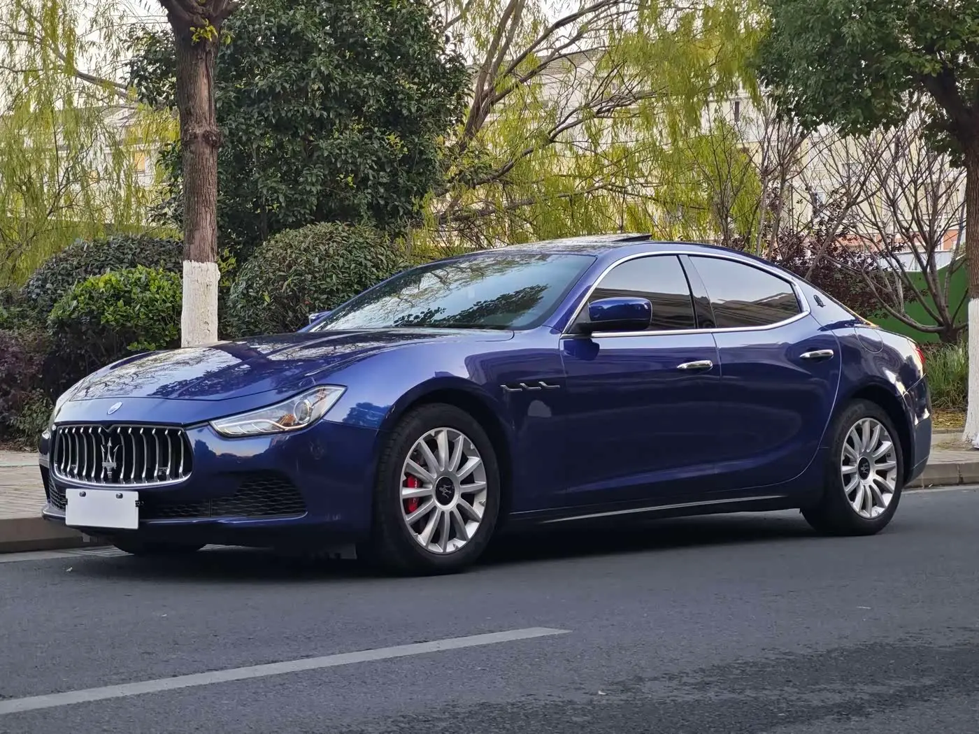 Maserati Ghibli 2016 — Şəkil 1/18