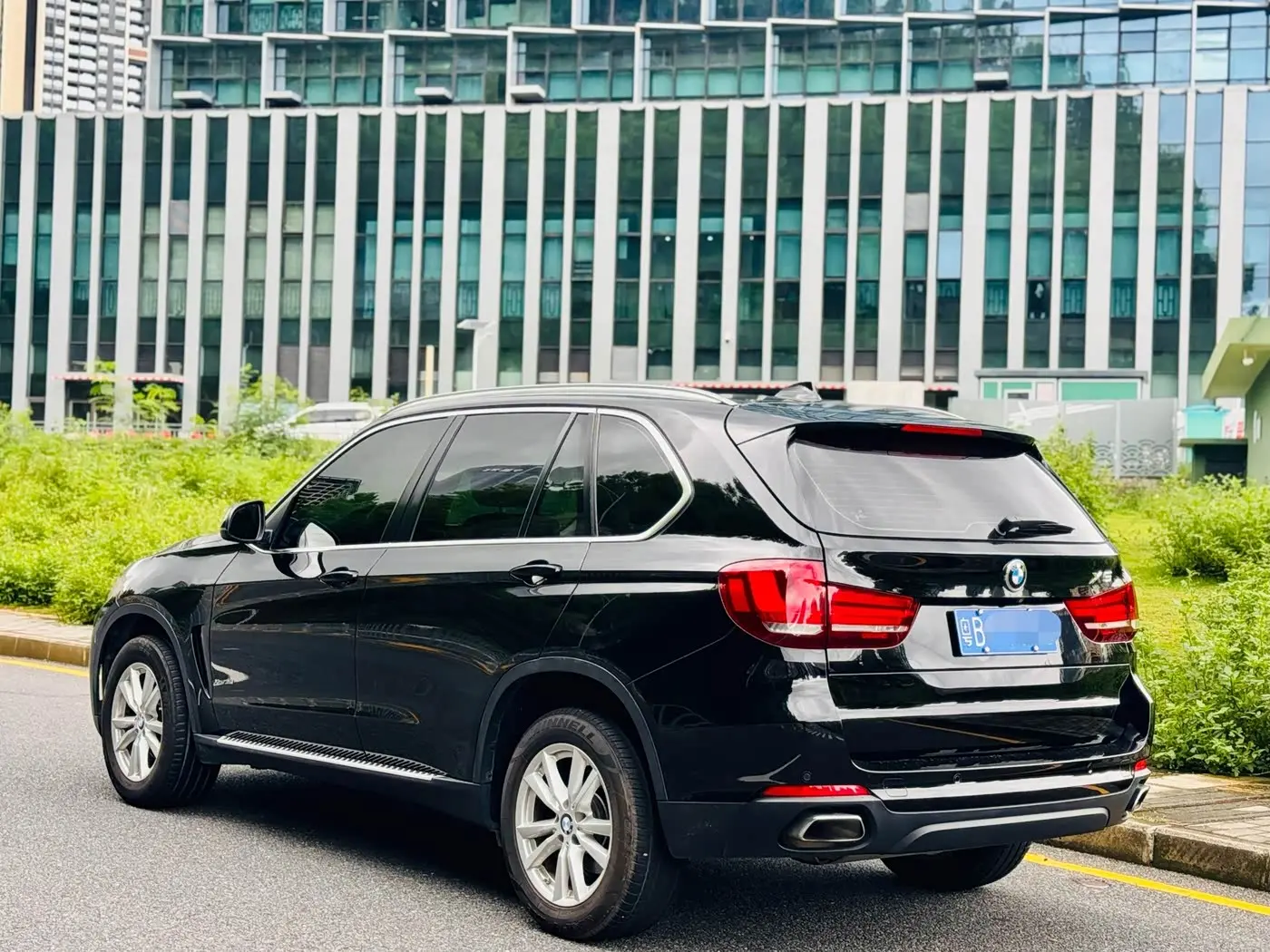 BMW X5 2019 — Фото 11/15