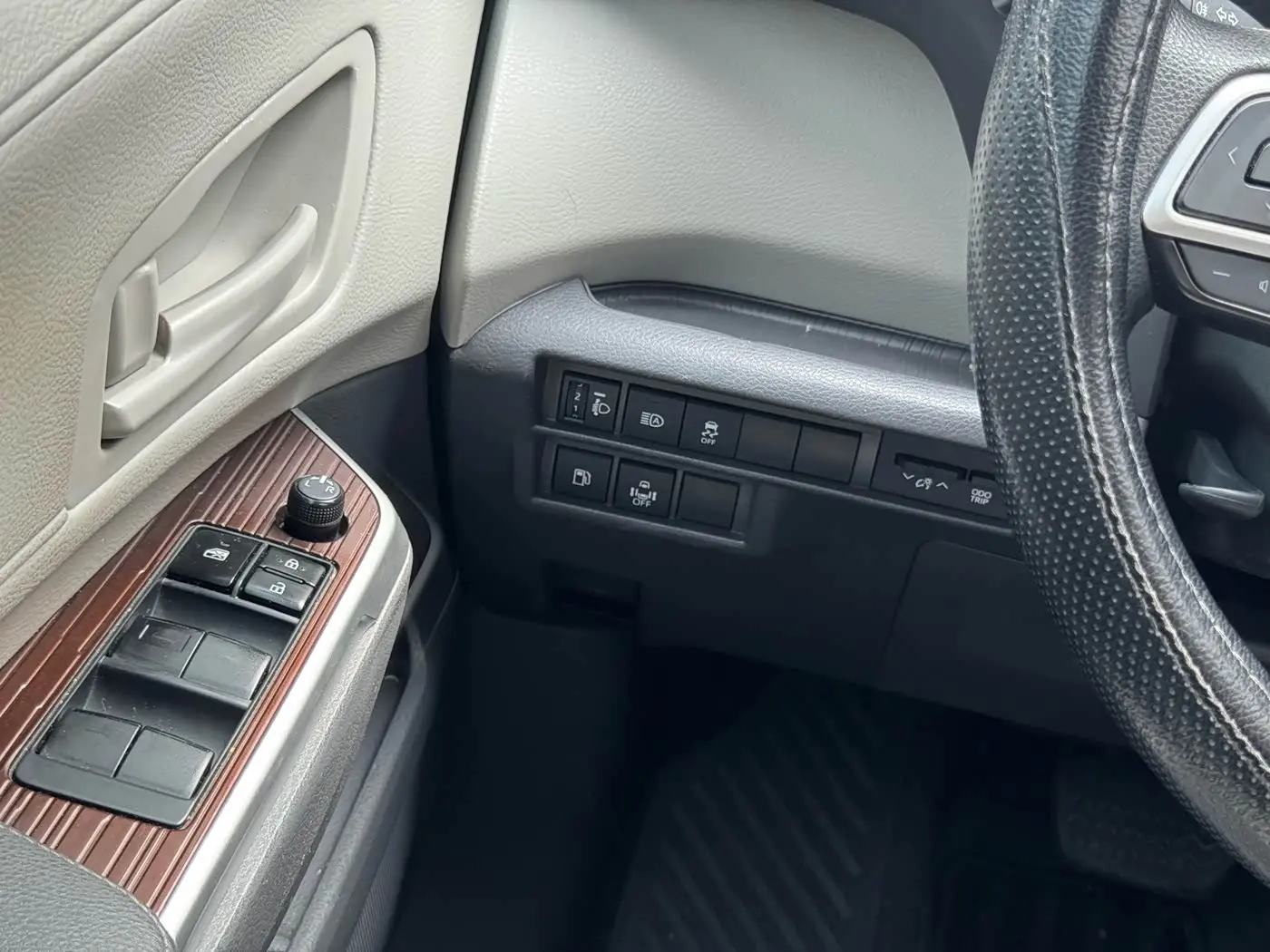 Toyota Granvia 2023 — Şəkil 16/17