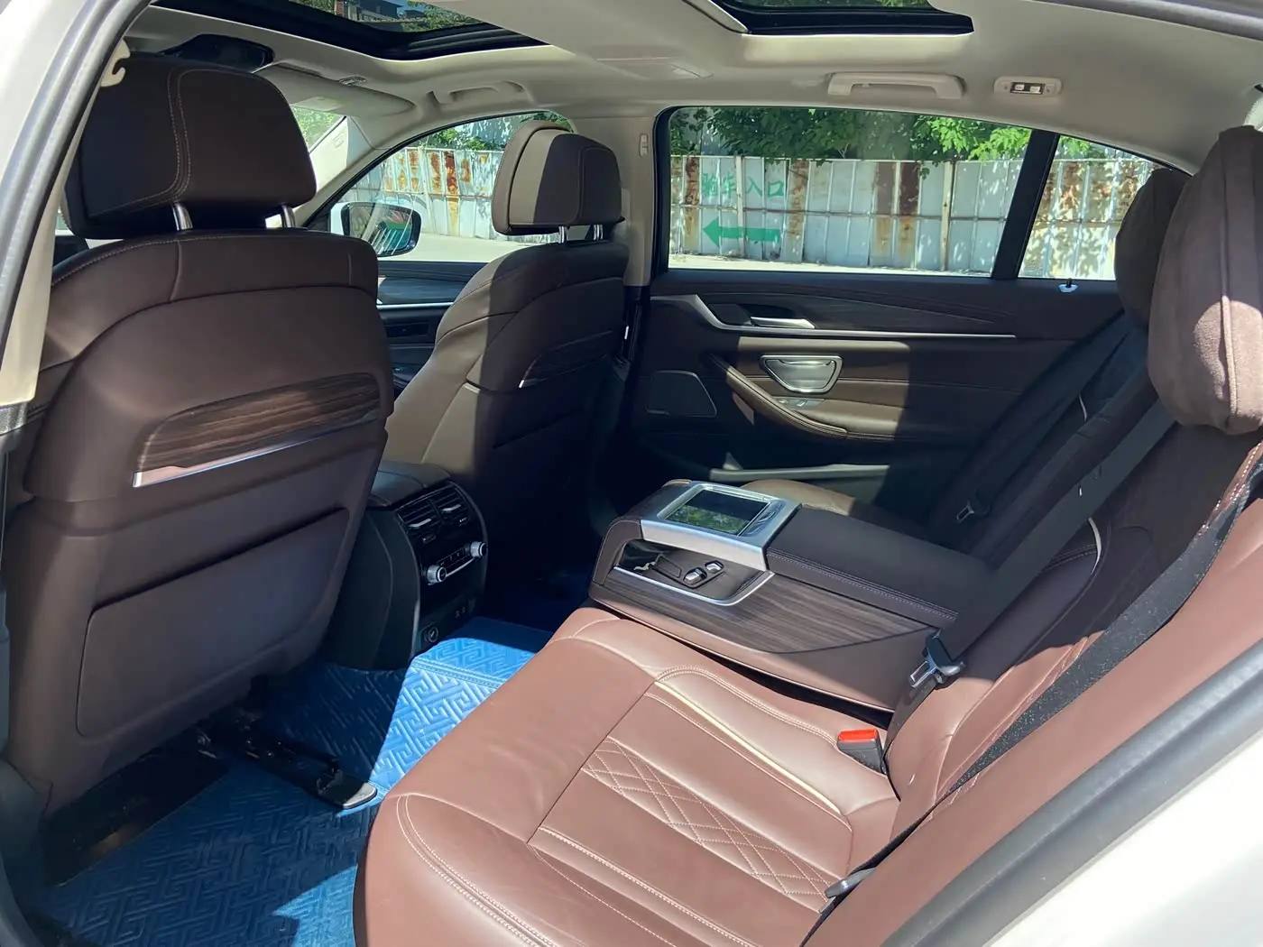 BMW 5 Series 2020 — ფოტო 17/20