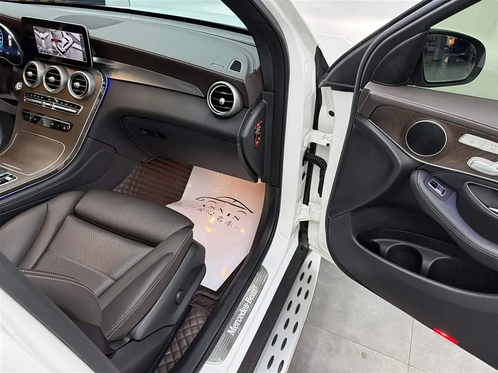 Mercedes-Benz GLC 2019 — Фото 9/18