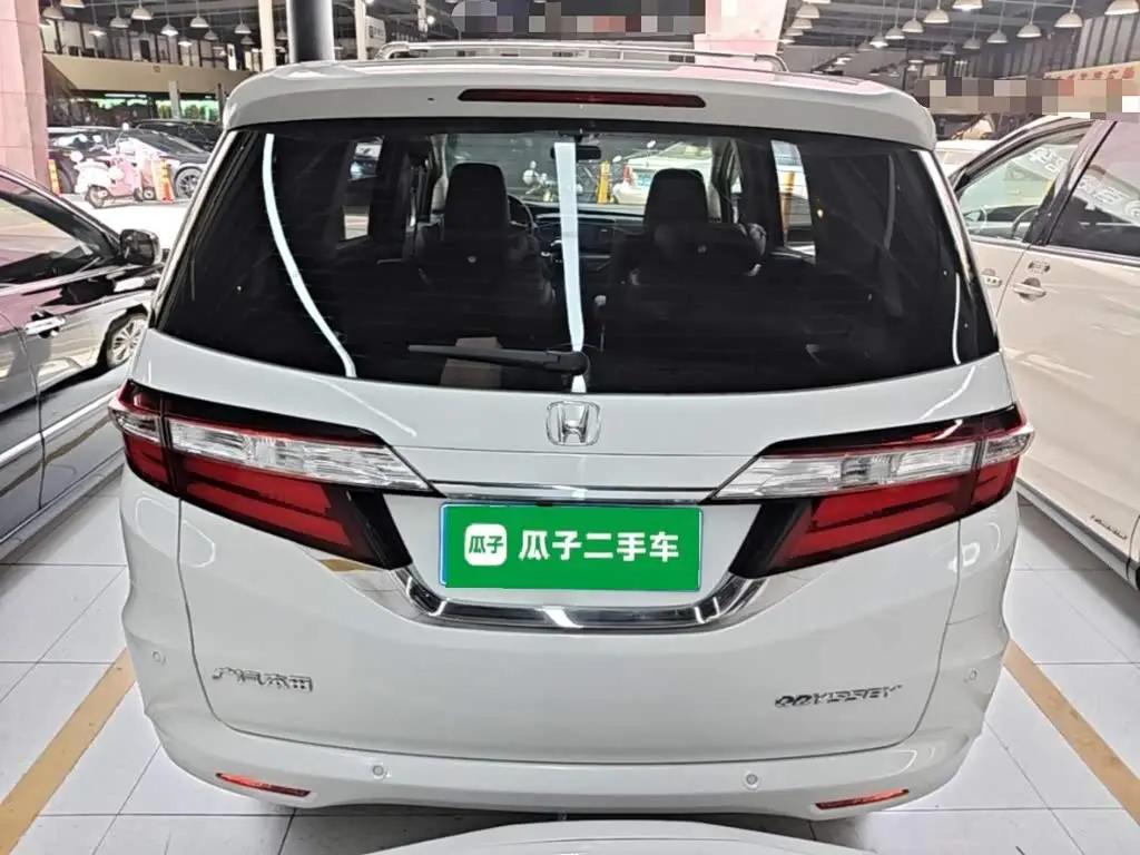 Honda Odyssey 2019 — ფოტო 6/20