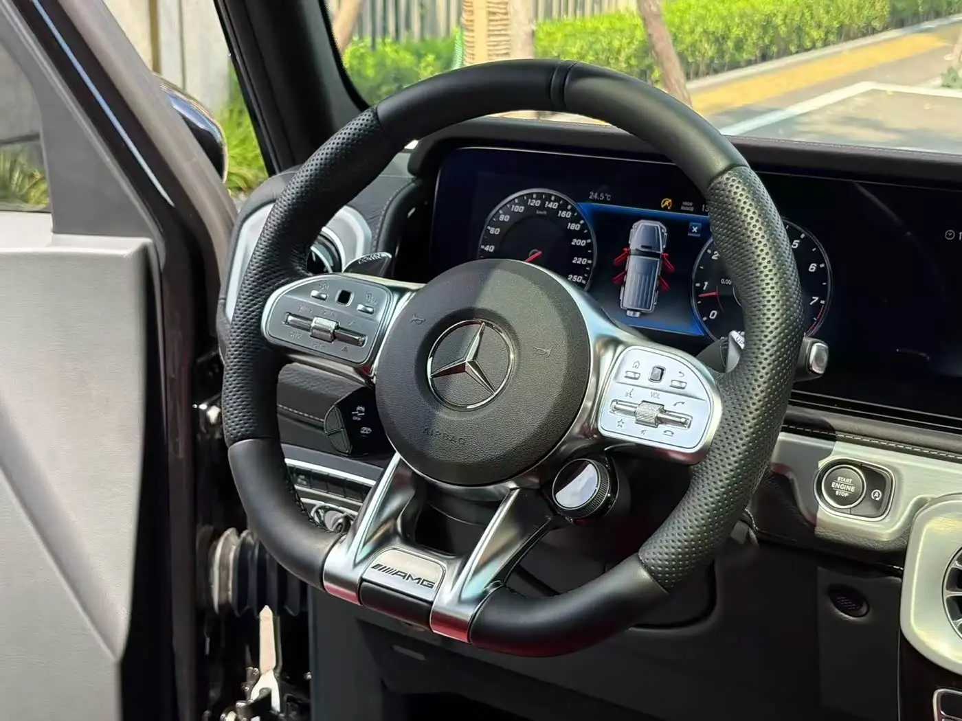 Mercedes-Benz G-Class AMG 2023 — Фото 9/20