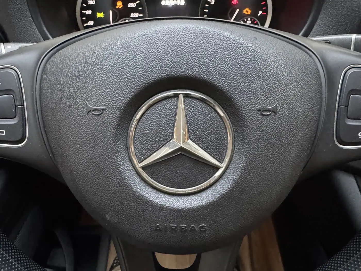 Mercedes-Benz Vito 2021 — Фото 19/20