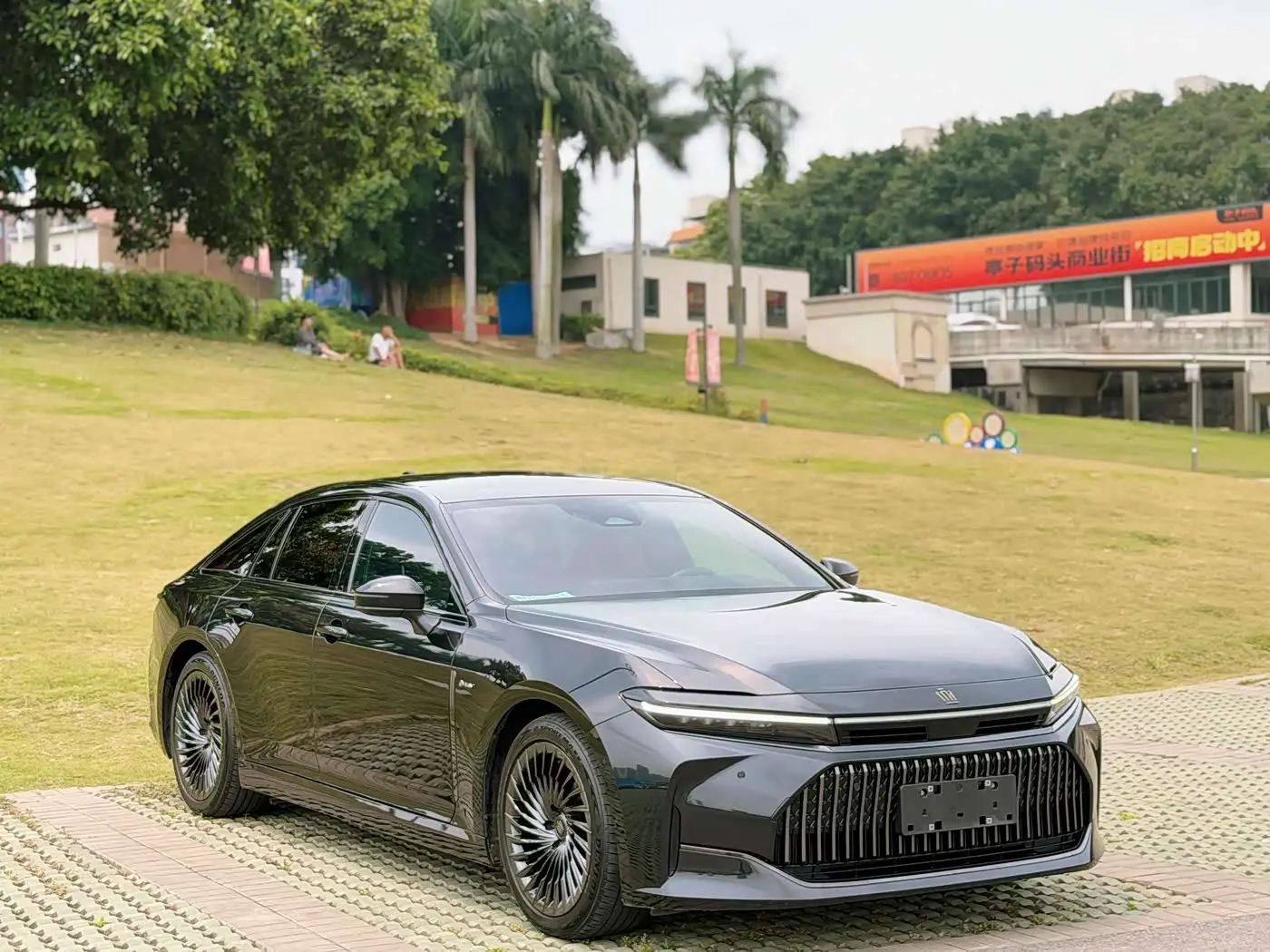 Toyota Crown 2024 — Şəkil 3/18