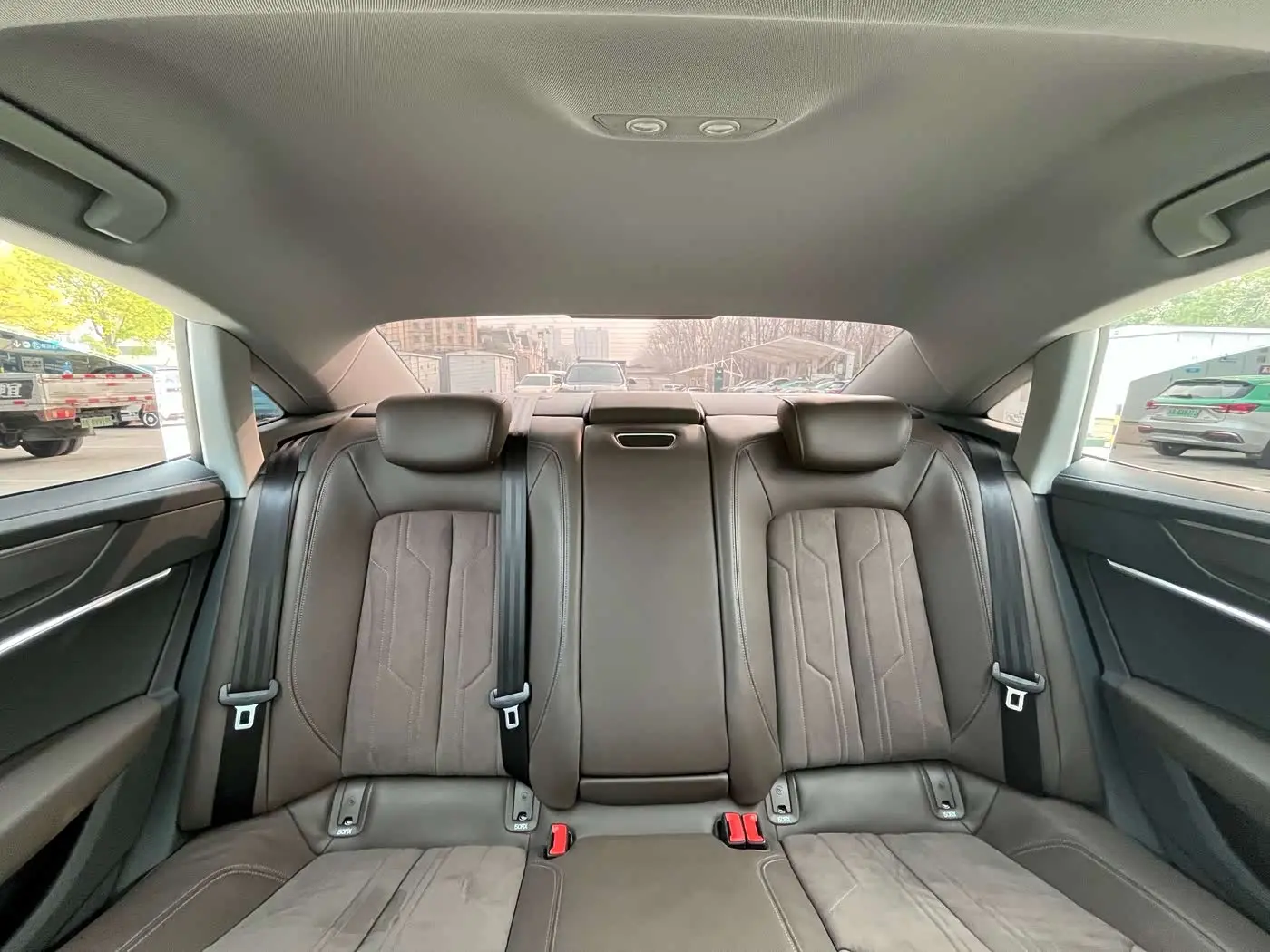 Audi A7L 2024 — Photo 13/16