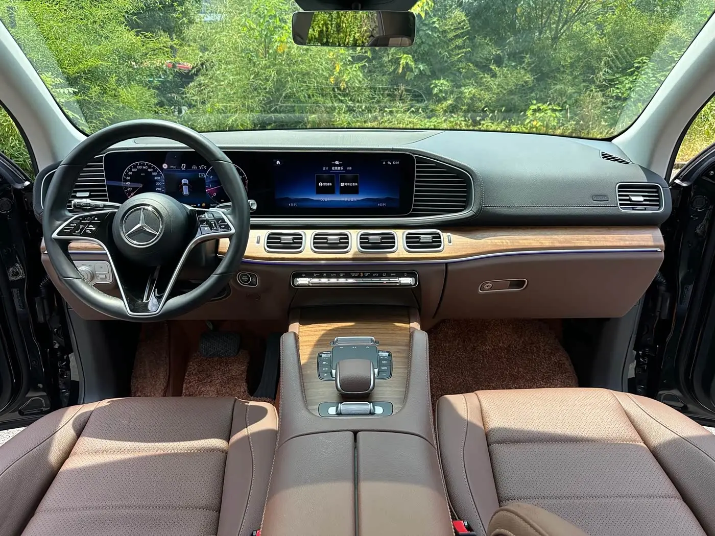 Mercedes-Benz GLE 2024 — Photo 12/18
