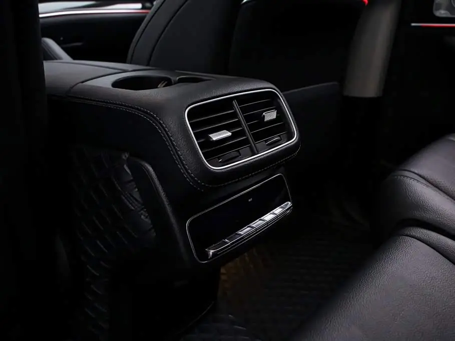Mercedes-Benz GLS 2023 — Photo 19/20