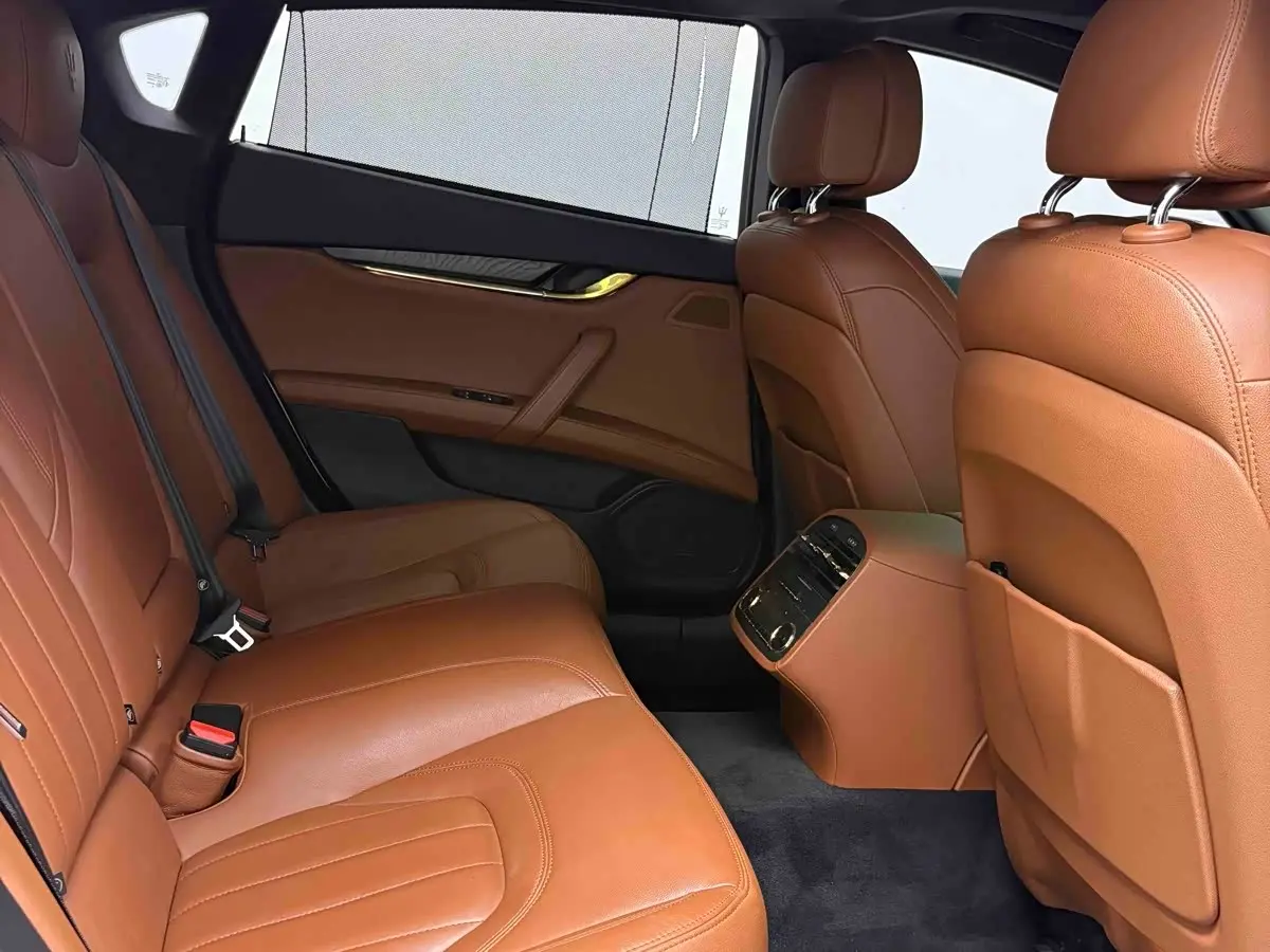 Maserati Quattroporte 2016 — Şəkil 15/20