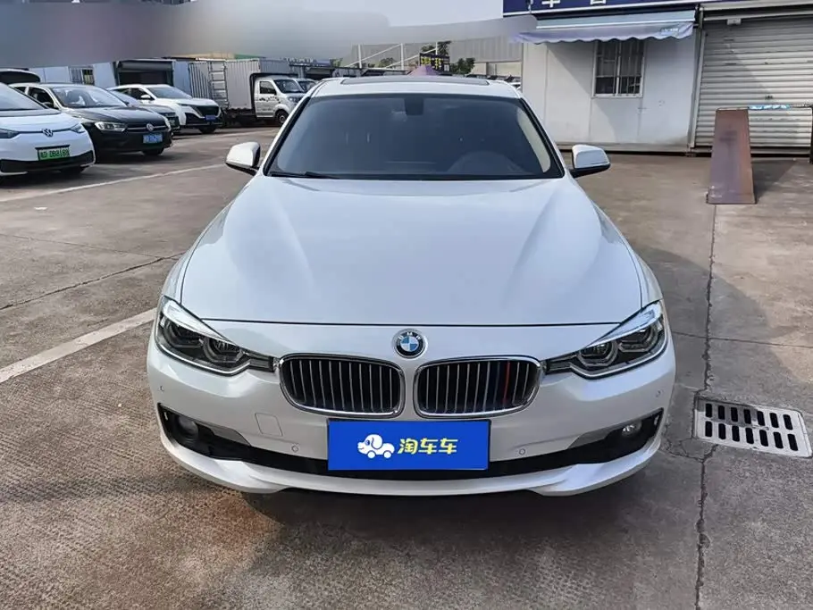 BMW 3 Series 2019 — Фото 2/16