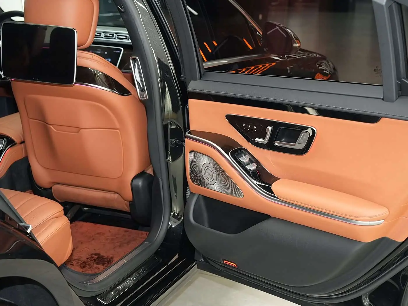 Mercedes-Benz S-Class 2021 — Photo 10/19
