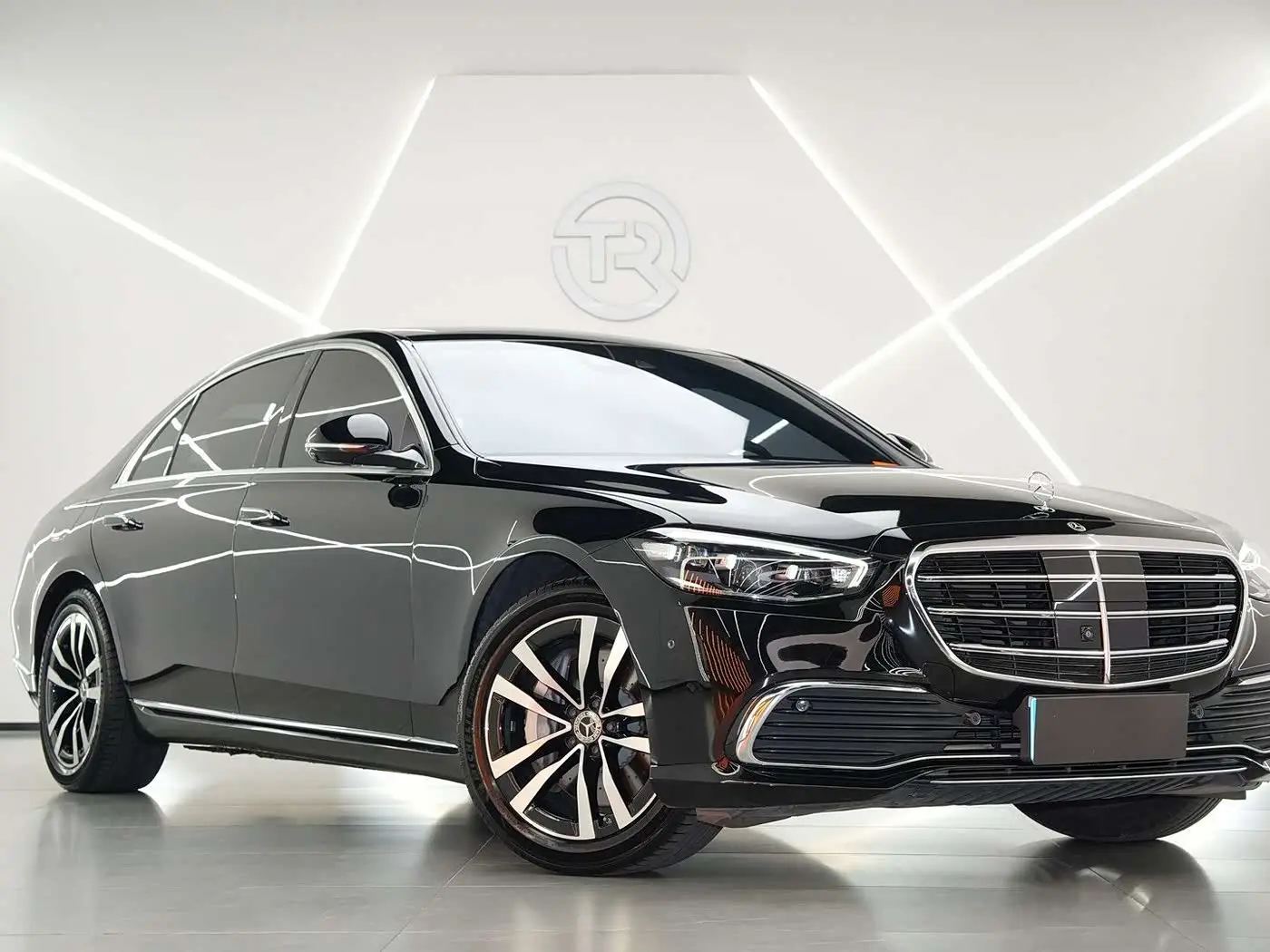 Mercedes-Benz S-Class 2021 — Photo 3/19