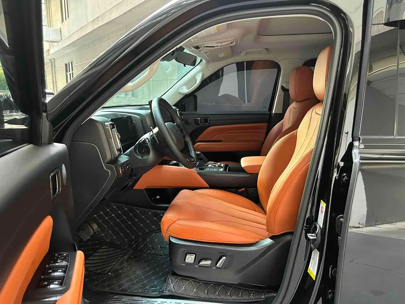 Haval H9 2025 — Photo 14/18