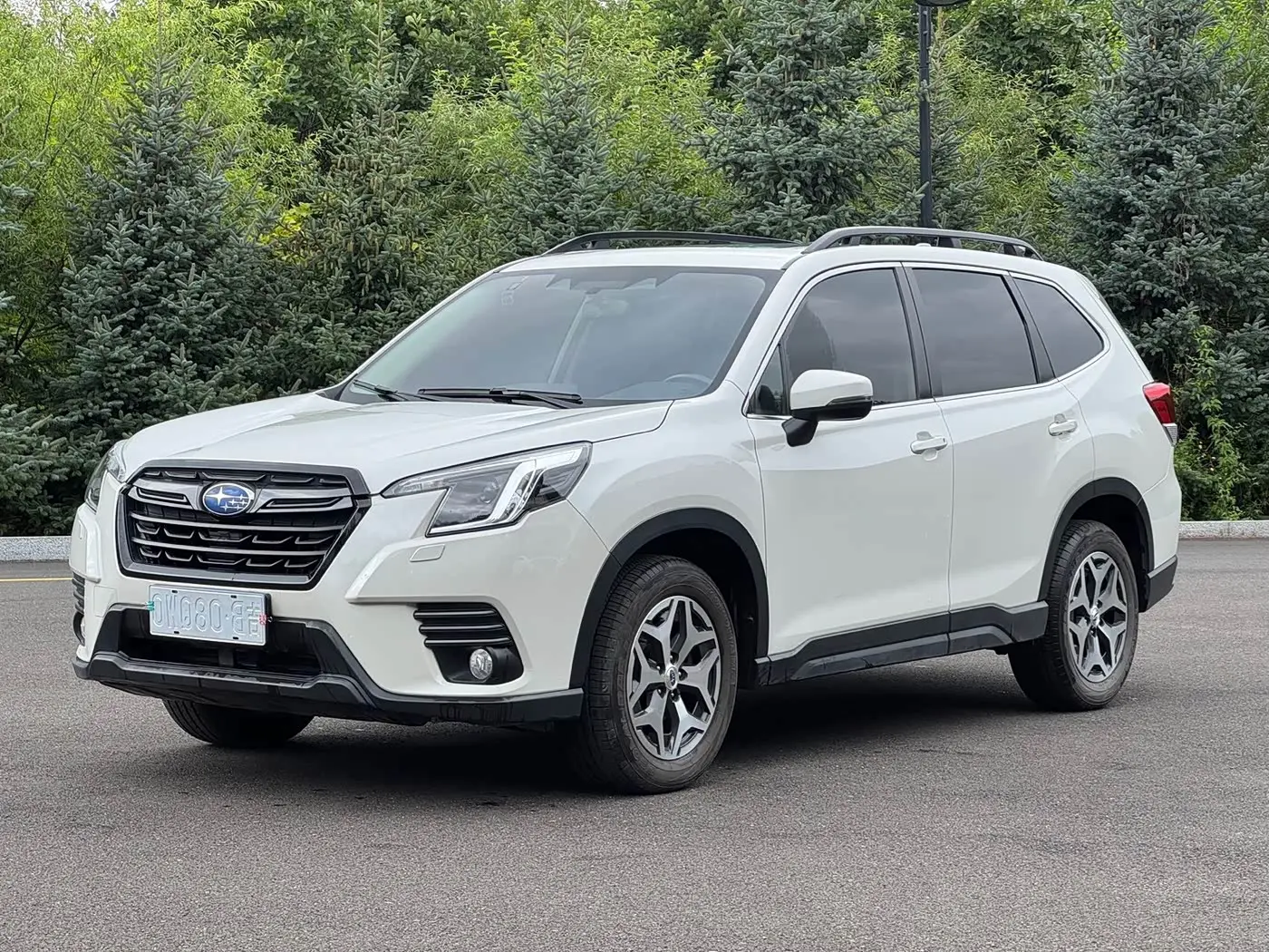 Subaru Forester 2022 — Фото 1/13